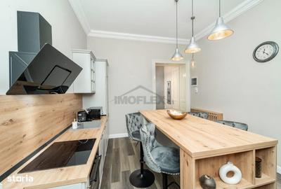 Apartament cu 3 camere în P-ța Unirii