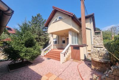 Casă cu 4 camere cu Canalizare în Pipera
