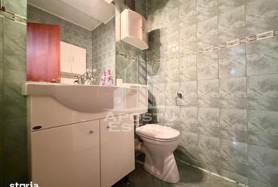 Apartament cu 3 camere decomandat în Est
