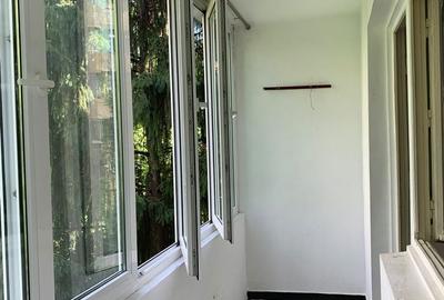 Apartament cu 3 camere semidecomandat în Berceni - 14