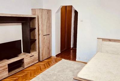 Garsonieră semidecomandată, mobilată în Costin Georgian