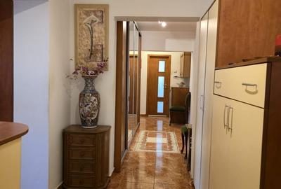 Apartament cu 4 camere, mobilat în Decebal - 10