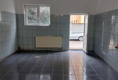 Spațiu comercial, de 24 mp, în Central