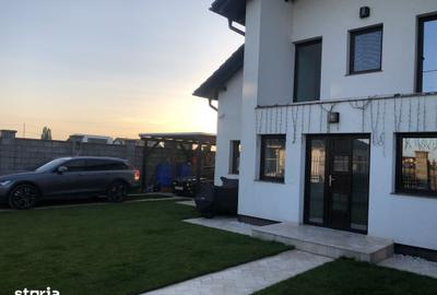 Casă cu 5 camere cu Teren 420 Mp în Vladimirescu