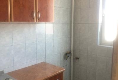 Garsonieră semidecomandată în Titan