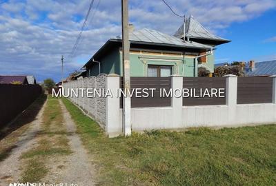 Casă cu 3 camere în Pătuleni