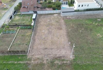 Teren de 698 mp, în Ghiroda