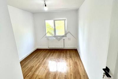 Apartament cu 4 camere decomandat în Dacia - 3