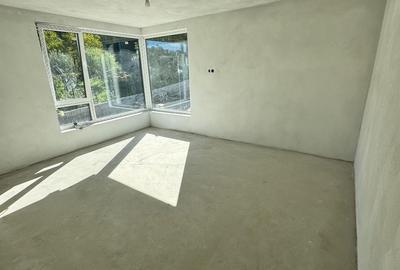 Casă cu 5 camere cu Teren 200 Mp în Central