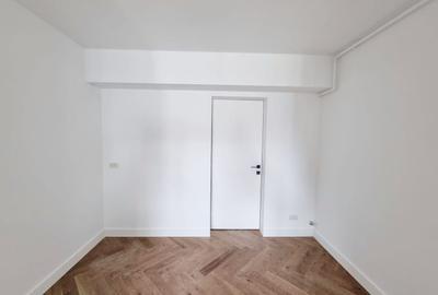 Penthouse cu 5 camere decomandat în Băneasa - 14
