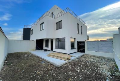 Duplex cu 4 camere cu Canalizare în Palazu Mare - 33