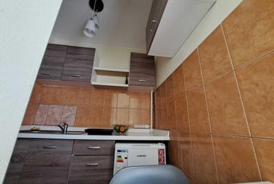 Garsonieră decomandată în Central