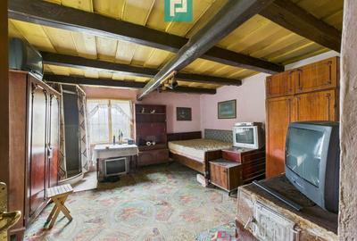 Casă individuală cu 2 camere cu Teren 2473 Mp în Odvoș - 1