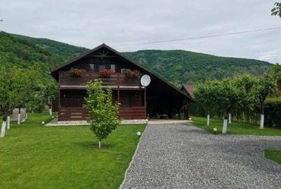 Casă cu 3 camere în Moldovenești