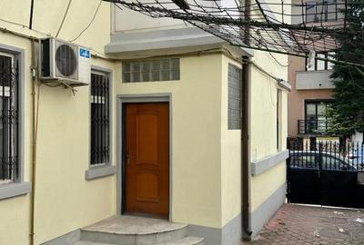 Casă cu 6 camere cu Teren 200 Mp în Dorobanți - 1