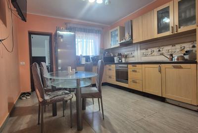 Casă cu 5 camere cu Teren 500 Mp în Frumușeni - 10