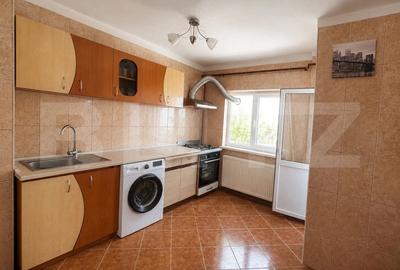 Apartament cu 3 camere decomandat în 1 Mai
