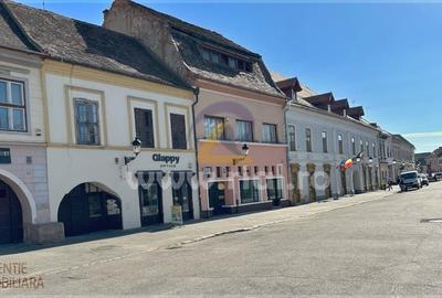 Casă cu 4 camere cu Teren 800 Mp în Ultracentral