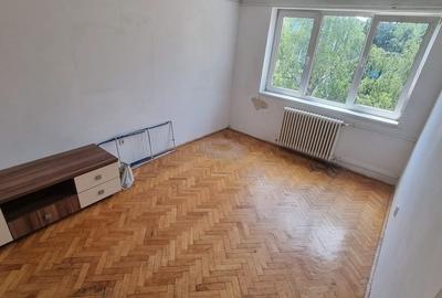 Apartament cu 2 camere decomandat în Plopilor - 1