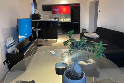 Apartament cu 3 camere decomandat, mobilat în Central