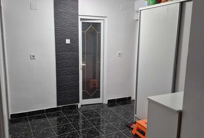 Apartament cu 3 camere decomandat în Central - 1