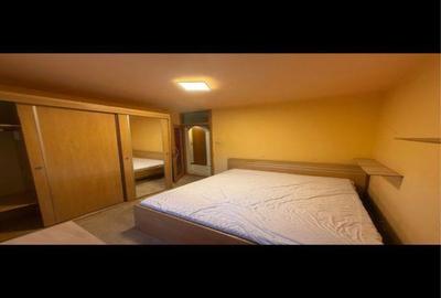 Apartament cu 3 camere decomandat în Est - 1