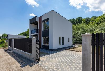 Casă individuală cu 3 camere cu Teren 375 Mp în Hemeiuș - 1