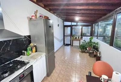 Casă individuală cu 4 camere cu Canalizare în Bucium