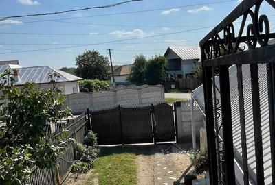 Casă cu 4 camere în
