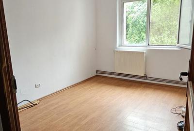 Apartament cu 3 camere decomandat în Siderurgiștilor - 1