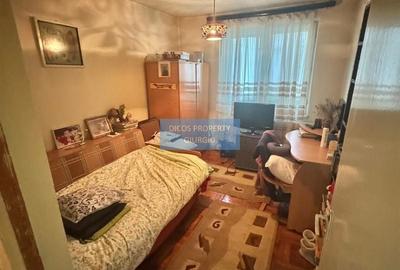 Apartament cu 3 camere decomandat în Central - 3