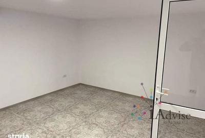 Casă cu 9 camere cu Teren 350 Mp în Central