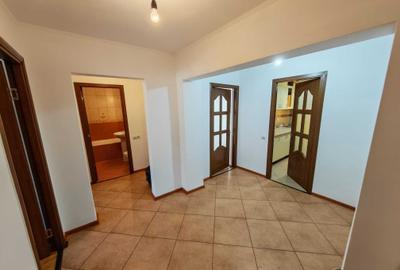 Apartament cu 3 camere decomandat în Central - 14