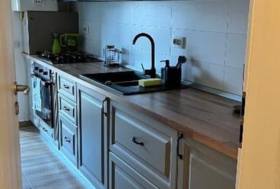 Apartament cu 2 camere decomandat, mobilat în Metalurgiei