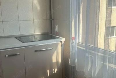 Apartament cu 2 camere decomandat în Zăvoi - 3