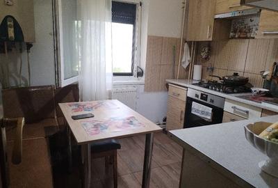Apartament cu 3 camere decomandat în Nord