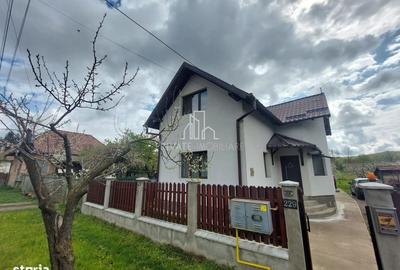 Casă cu 4 camere în Central - 1