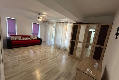 Garsonieră decomandată în Runcu