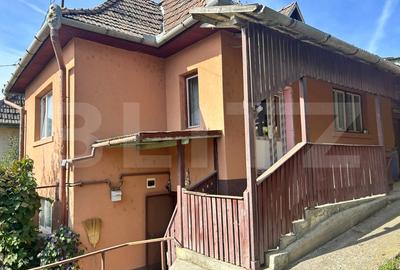 Casă individuală cu 2 camere cu Canalizare în Acățari