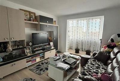 Apartament cu 4 camere decomandat, mobilat în Tractorul - 1