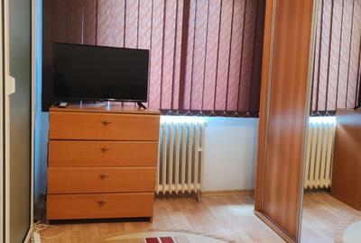 Apartament cu 2 camere semidecomandat, mobilat în Tomis Nord