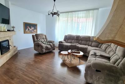 Casă cu 7 camere cu Teren 780 Mp în Sâncraiu de Mureș