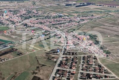 Teren de 596 mp, în Cristian