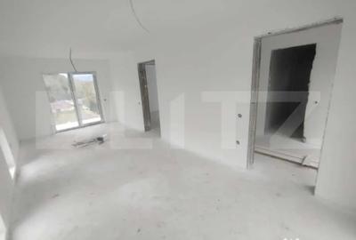 Casă cu 4 camere cu Teren 570 Mp în Jelna - 1