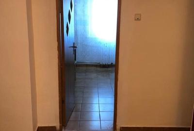 Apartament cu 2 camere decomandat în Podu Roș - 3