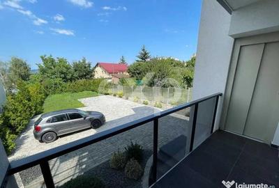Apartament cu 3 camere semidecomandat în Zorilor