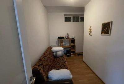 Casă cu 2 camere decomandat în Exterior Vest