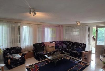 Casă cu 6 camere cu Teren 5116 Mp în Cornu