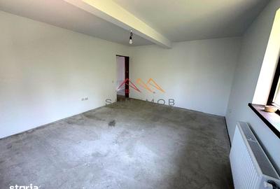 Casă cu 5 camere decomandat cu Teren 304 Mp în Poiana