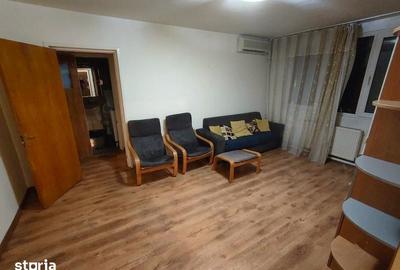 Apartament cu 3 camere semidecomandat în Titan